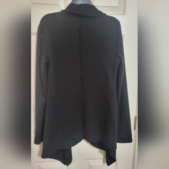 BLACK CARDIGAN WITH POCKETS - Picture 2 of 7